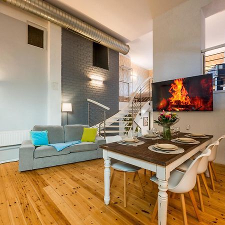 Exklusive Und Grosszuegige Wohnung 140 Qm In Magdeburg Top-Lage Mit Kicker Fuer Bis Zu 8 Personen 外观 照片