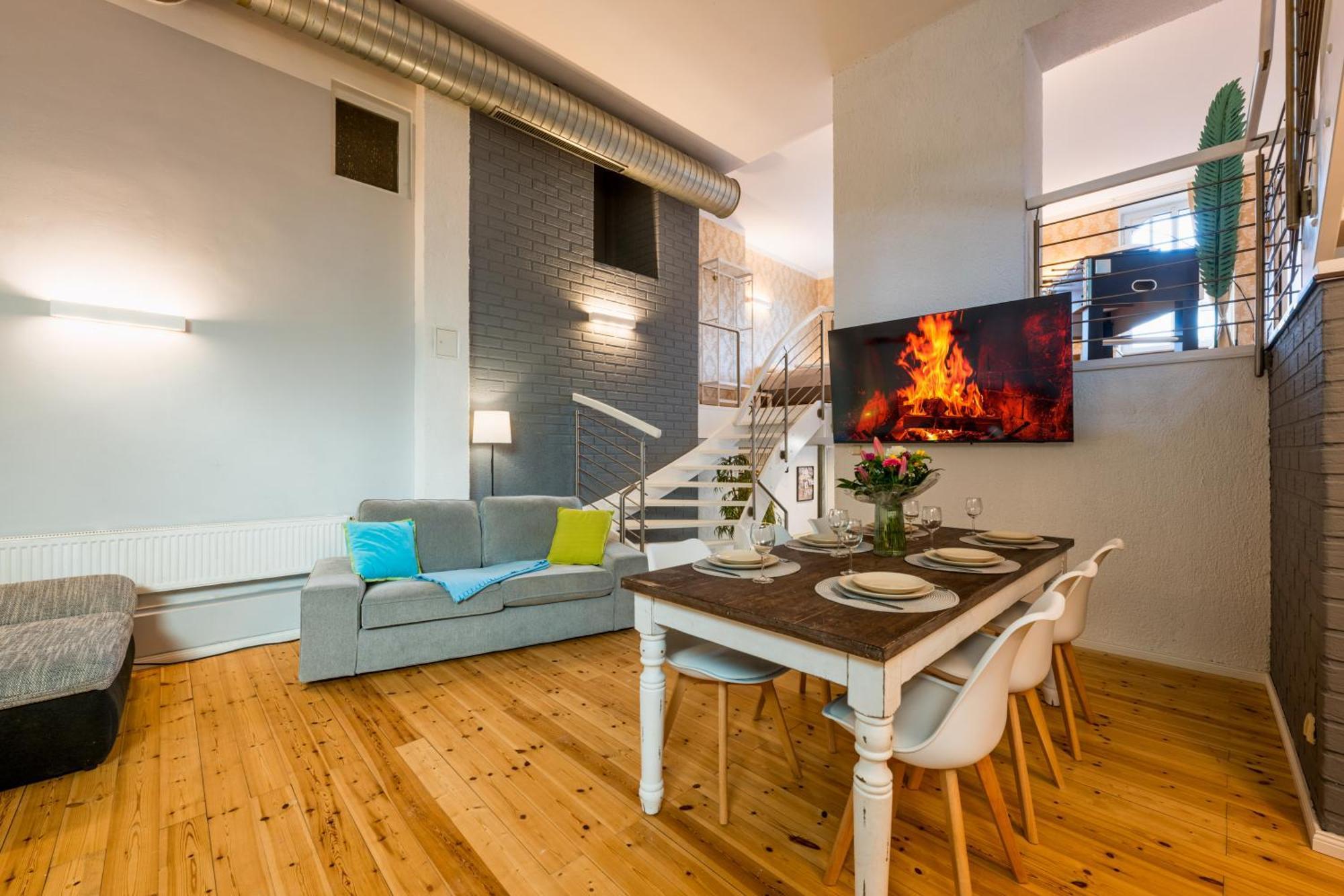 Exklusive Und Grosszuegige Wohnung 140 Qm In Magdeburg Top-Lage Mit Kicker Fuer Bis Zu 8 Personen 外观 照片