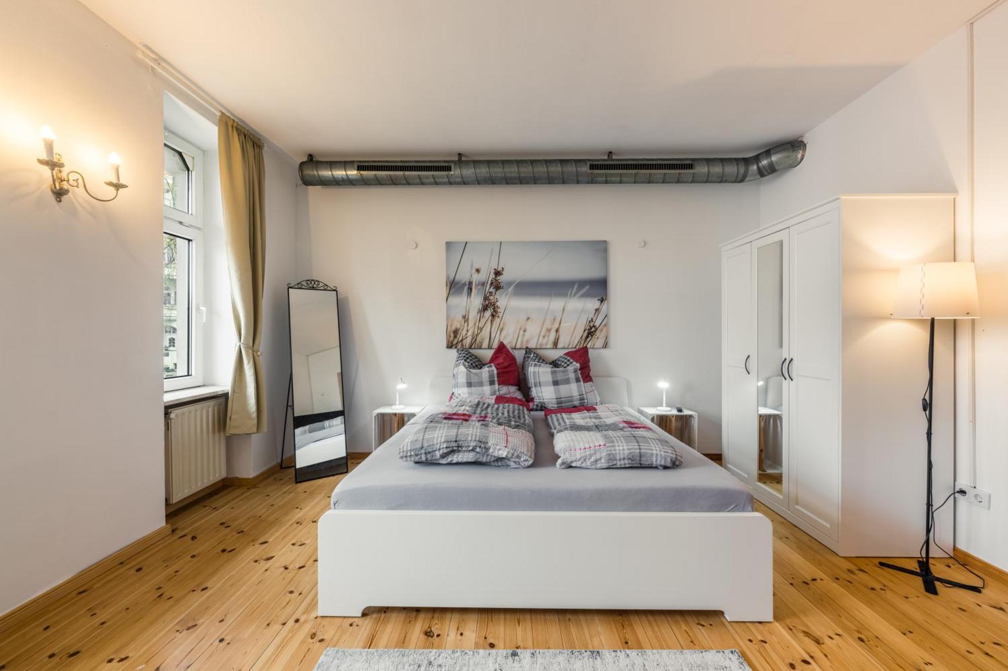 Exklusive Und Grosszuegige Wohnung 140 Qm In Magdeburg Top-Lage Mit Kicker Fuer Bis Zu 8 Personen 外观 照片