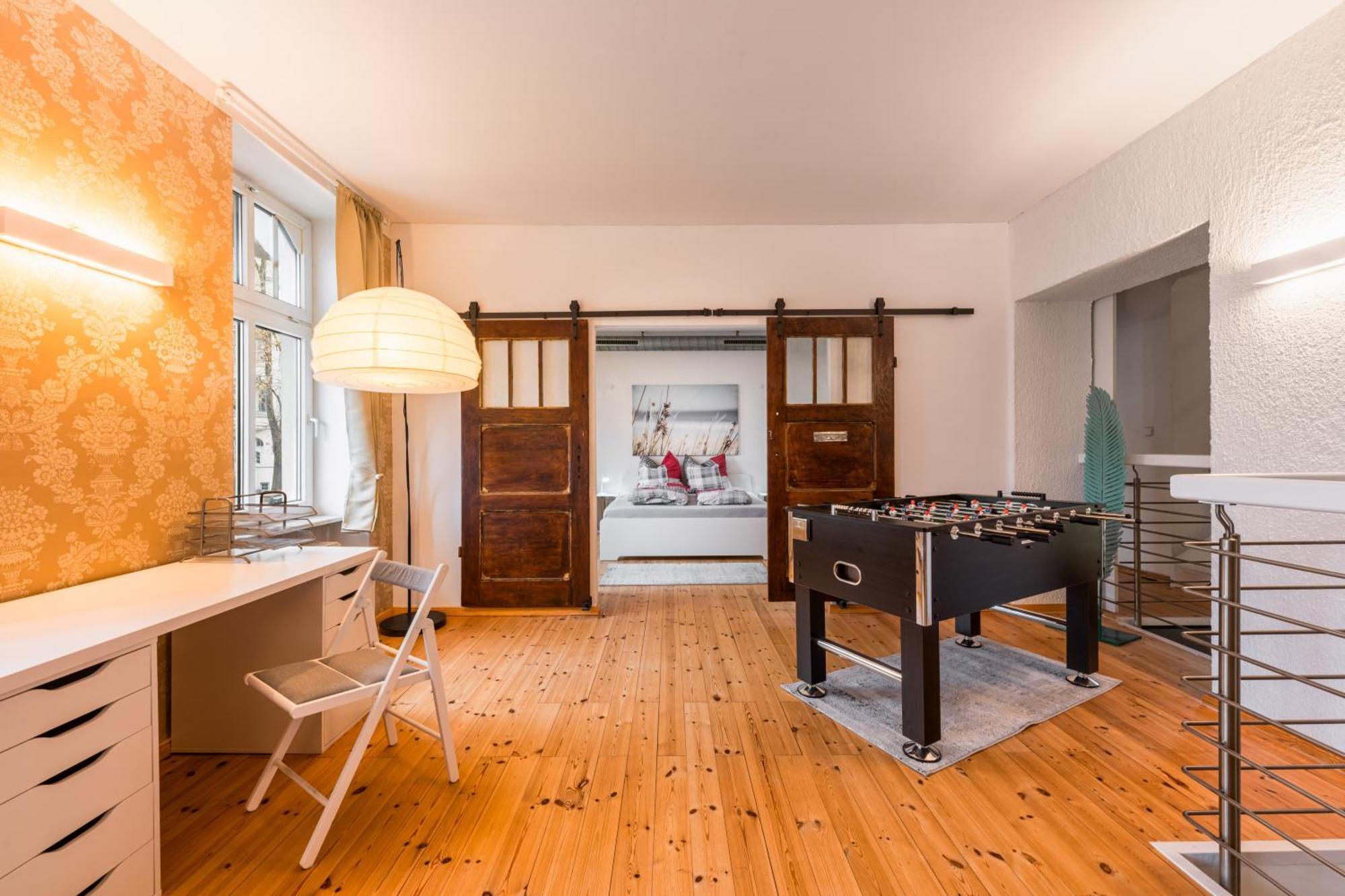 Exklusive Und Grosszuegige Wohnung 140 Qm In Magdeburg Top-Lage Mit Kicker Fuer Bis Zu 8 Personen 外观 照片
